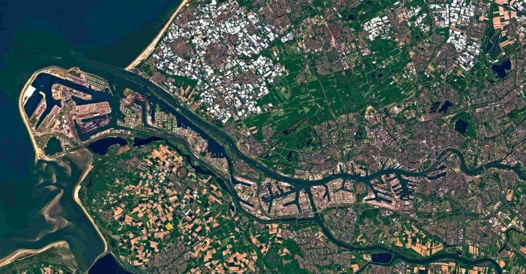 Advancing Urban Water Resilience through Multi-level Governance